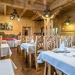 Alojamento de Acomodação e Pequeno-almoço Magnat Spa, Jacuzzi, Sauna, Teznia Solankowa 3*