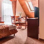 Magnat Spa, Jacuzzi, Sauna, Tężnia Solankowa Bed & Breakfast Białka