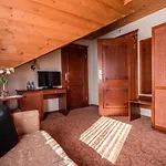 Bed & Breakfast Magnat Spa, Jacuzzi, Sauna, Tężnia Solankowa Białka