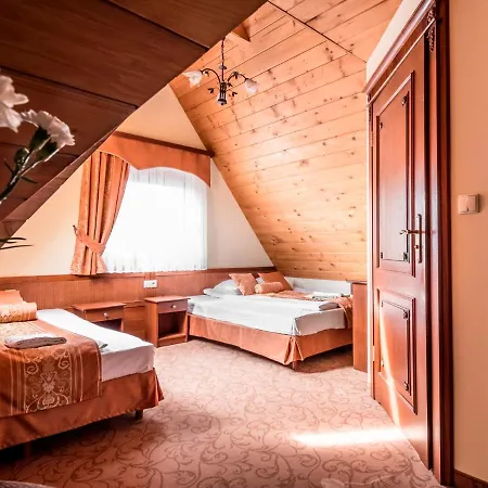 Magnat Spa, Jacuzzi, Sauna, Teznia Solankowa Alojamento de Acomodação e Pequeno-almoço 3*