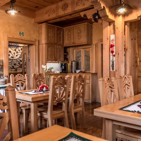 Alojamento de Acomodação e Pequeno-almoço Magnat Spa, Jacuzzi, Sauna, Teznia Solankowa 3*