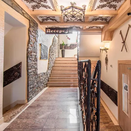 Bed & Breakfast Magnat Spa, Jacuzzi, Sauna, Teznia Solankowa 3*